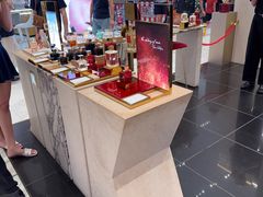 -文艺复兴百货(米兰大教堂广场店)