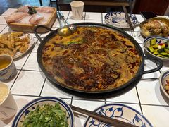 -旧街市鲜货老火锅(大光路店)