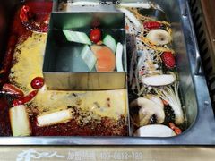 -东巴人鱼豆花火锅(幸福街店)