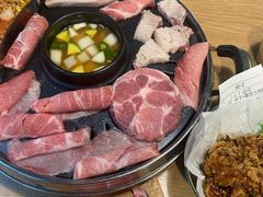 -江南猪肉商会无限续吃(弘大店)