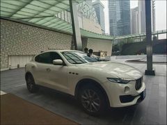 -富君租车(外滩店)