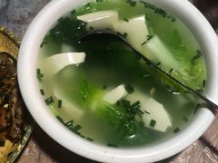 小菜豆腐汤-金渝海鲜烧烤万州烤鱼店