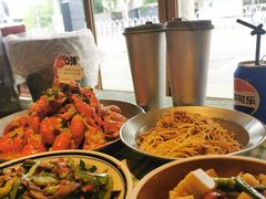 -巴厘龙虾·榜首油焖大虾(音乐学院·沿江酒馆店)