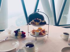 -广州塔卢特斯法国旋转餐厅