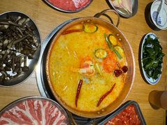 -洱火云南酸菜牛肉火锅(石景山当代商城店)