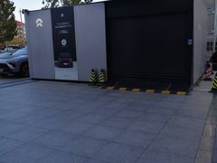 -蔚来中心(北京中关村店)