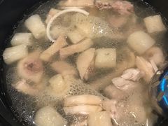 -东椰·海南椰子鸡火锅(朝阳门店)