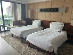 -三亚湾海居雅高铂尔曼度假酒店