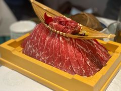 上房三色牛肉船-上房火鍋(新天地店)