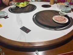 -人民公社铁锅炖·东北菜(卫国道店)