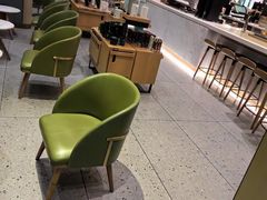 -星巴克臻选(深圳龙华红山天虹店)