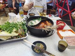 -钢管厂五区小郡肝串串香(蜀都万达店)