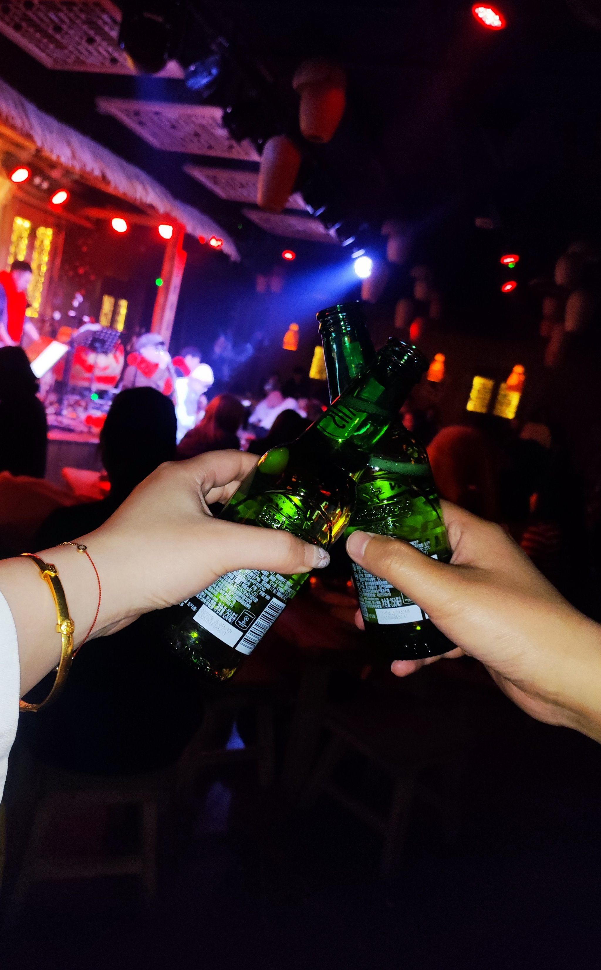 周末就是要喝酒啊🍺🎤