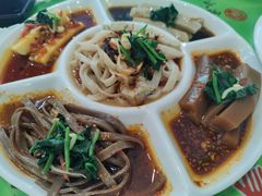 小吃五拼-令氏家外家周秦食府(高新店)