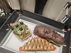 -HOT CRUSH趁热集合·现烤面包(上海环球港店)