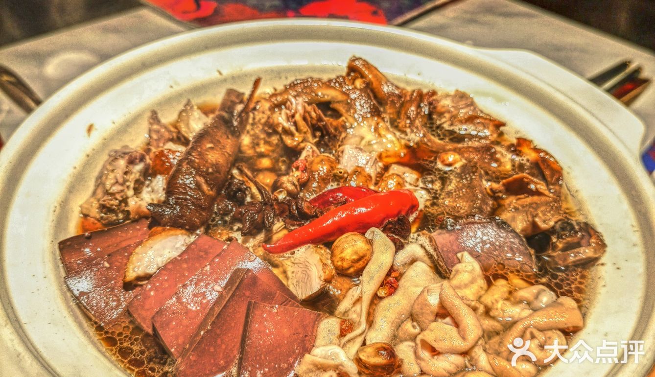 杭州探店|卤水滚滚来吃卤鹅煲吧！
