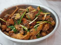 仔鸡烧鸡公-栖凤渡烧鸡公