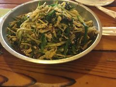 -闯关东东北农家菜(崂山石老人店)