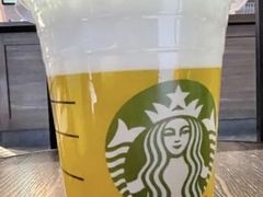 金芒凤梨茶云-星巴克(温州银泰大西洋店)