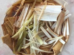 -王记酱骨头馆(新华路一店)