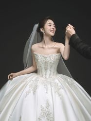 -第一夫人婚纱摄影(南京店)