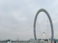 -南京眼步行桥