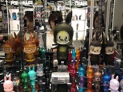 -泡泡玛特POPMART(侨福芳草地店)