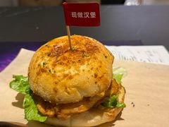 招牌秘制鸡腿堡-必胜客(大悦城店)