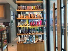-星巴克(青岛火车北站候车大厅店)