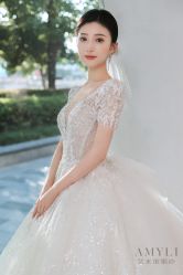 -艾米丽婚纱礼服