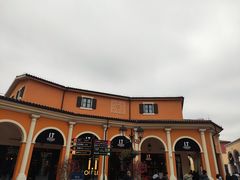 -佛罗伦萨小镇广佛名品奥特莱斯(疏港路店)