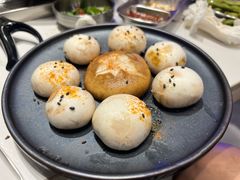 -山野的朋友露营炭火烤肉