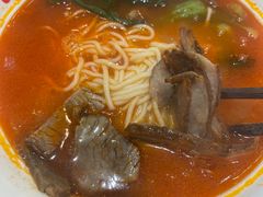 -牛吃草牛肉面(甬港南路店)