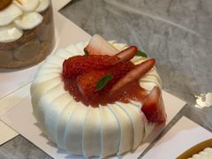 -VERIE BAKEHOUSE