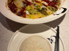-江渔儿酸菜鱼(映月湖环宇城店)