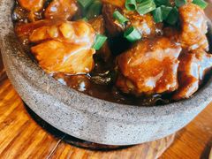 石锅排骨-滇越乘象云南餐厅(次渠店)