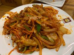 土豆排骨火锅-喇喇排骨火锅·传统韩式脊骨汤(望京西园总店)