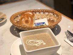 -La-Serene Café