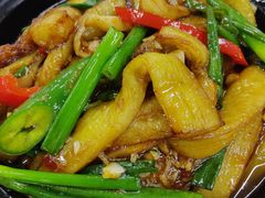 咸鱼茄子煲-双月饭店·20年老字号(新村店)