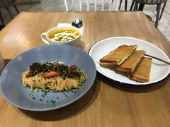 -HELLO 27 意面·沙拉·帕尼尼