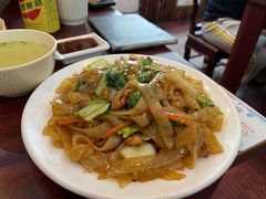 牛肉丝炒河粉-古早人小吃店(黄河北路店)