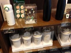 -星巴克(杭州西湖银泰1F店)