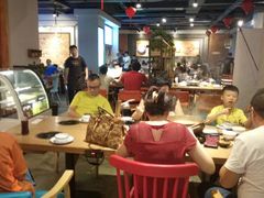 大堂-打酱友•斑鱼海鲜粥火锅(吴桥店)