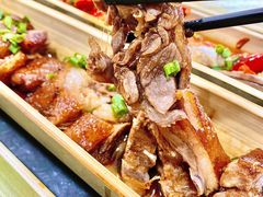 -胡须哥网红竹筒菜