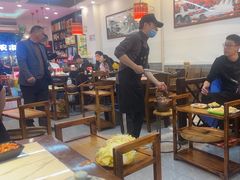 -地锅公社·现炒地锅鸡·地锅鱼·夜宵(罗锦路店)