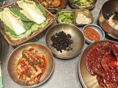 -草家酱蟹炭火烤肉店(珲春南路二店)