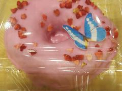 草莓甜甜圈-卡吉诺动物奶油生日蛋糕(中原路店)
