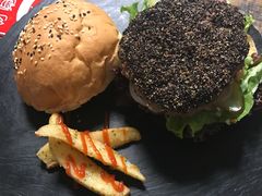 -HIGH FIVE哈福手工汉堡(桂林路店)