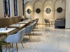 -Fridi Patisserie Cafe