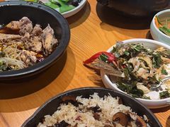 -云海肴·汽锅鸡·云南菜(天山百盛优客店)